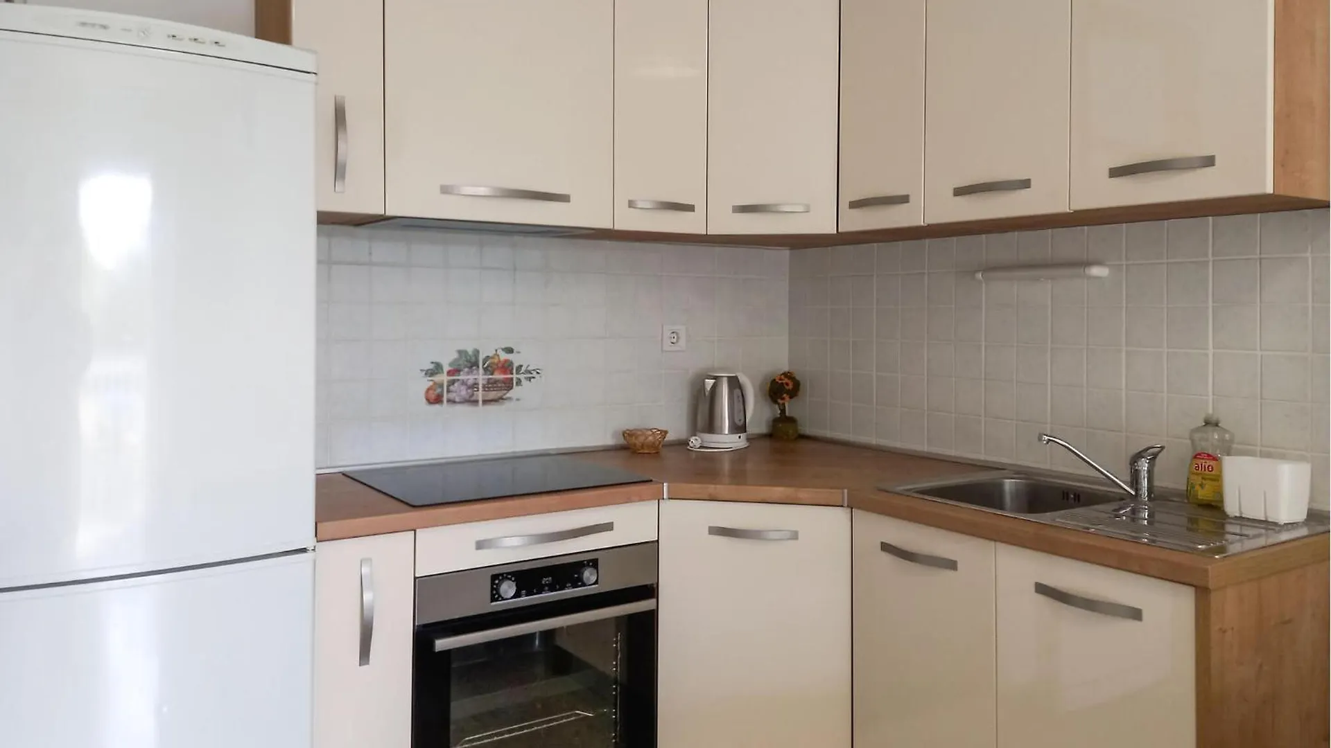 Stunning Apartment In Sveti Filip I Jakov With Wifi